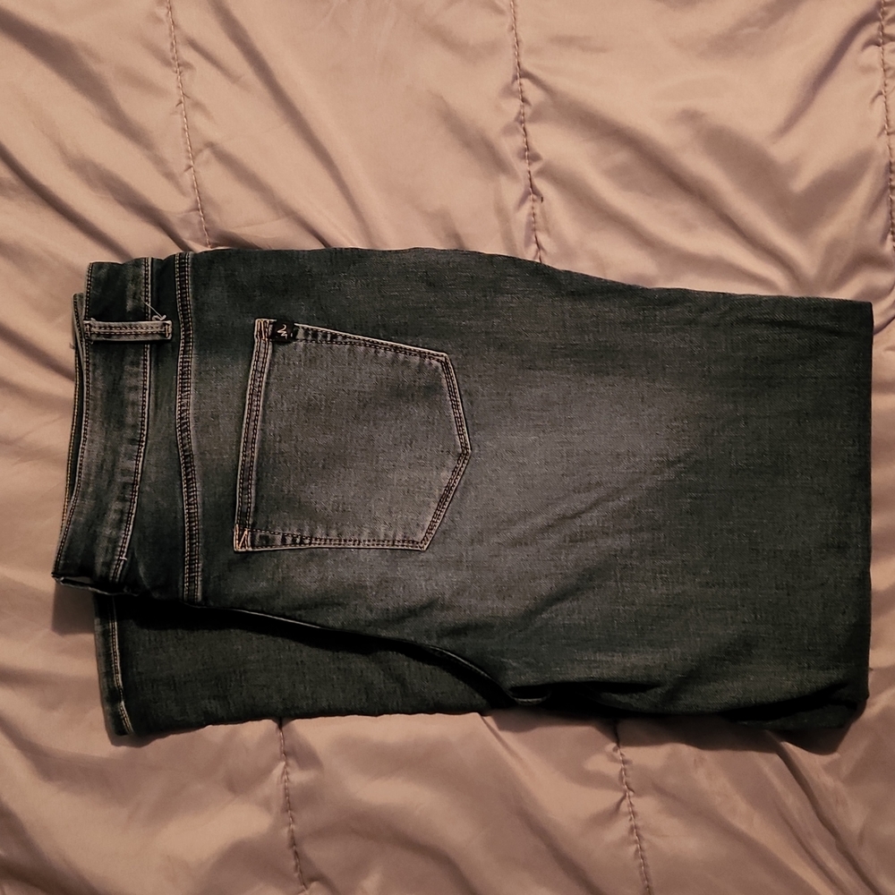 Maurices jeans